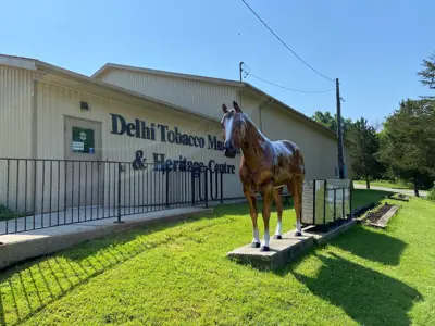 Outside of the Delhi Tobacco museum